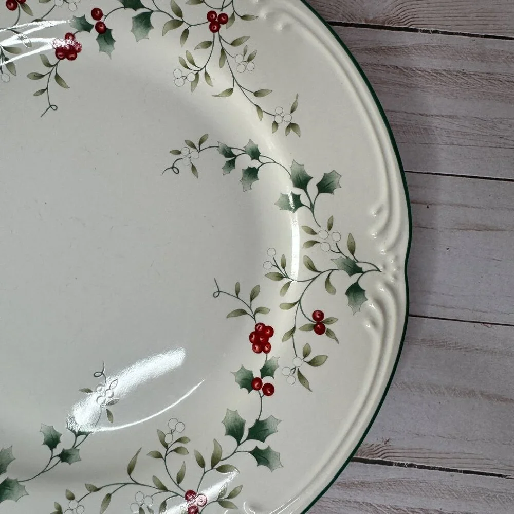 Pfaltzgraff Winterberry 10